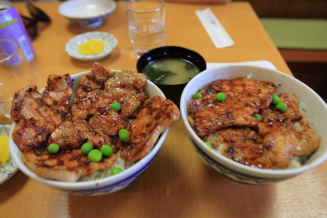 [食記] 北海道帶廣必吃的元祖豚丼のぱんちょう